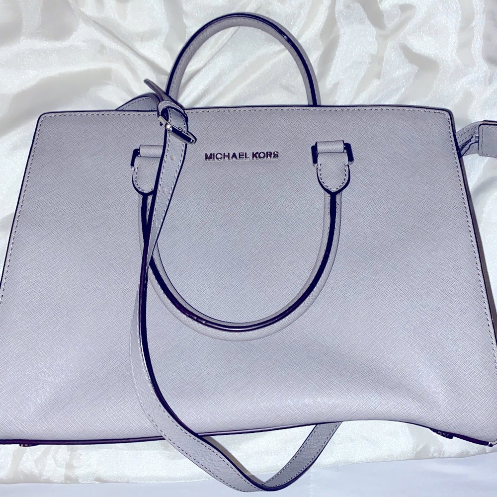 Michael Kors Women's Selma Medium Top-Zip Satchel